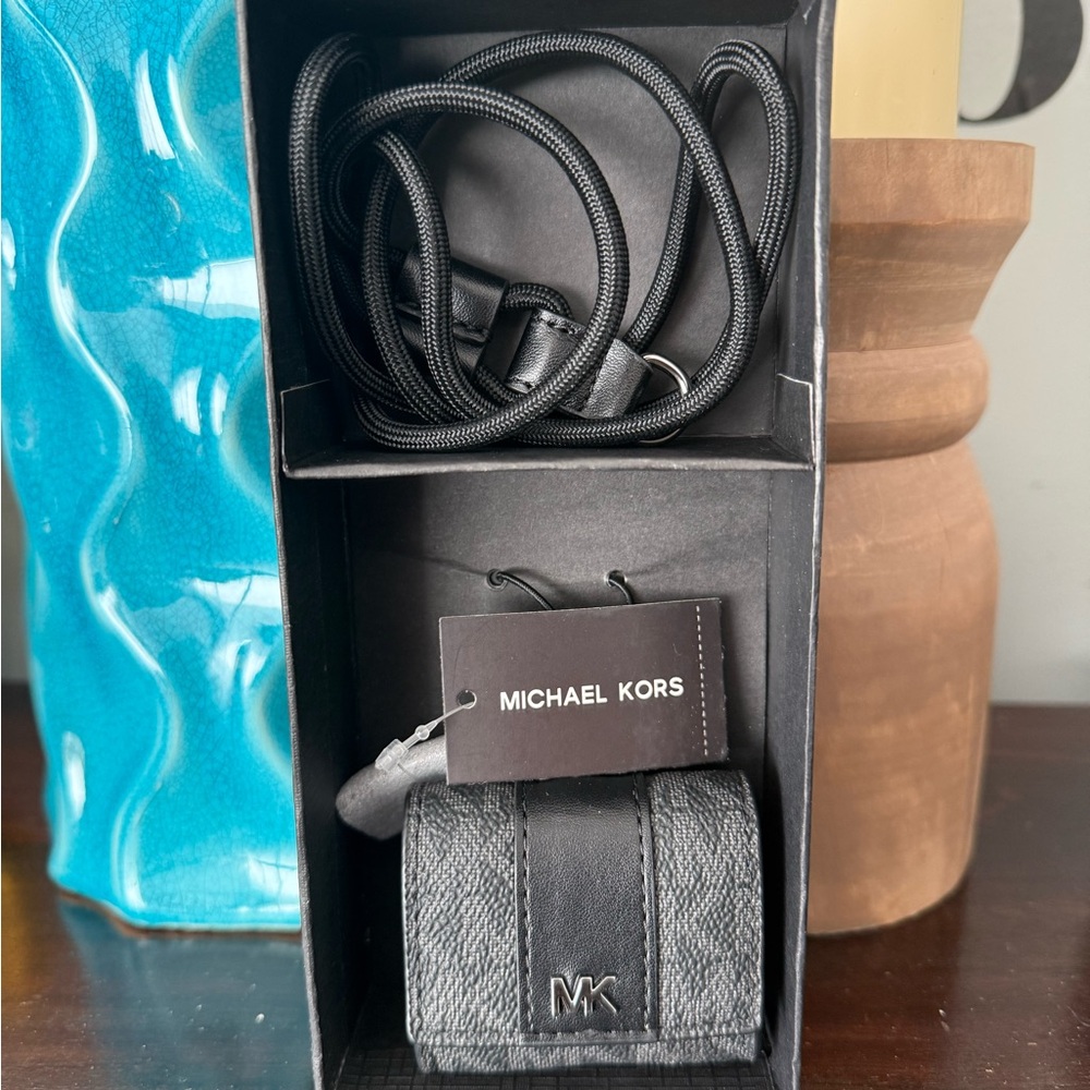 Michael Kors Black / Hudson Logo Lanyard Case for Apple AirPods Pro - New in box